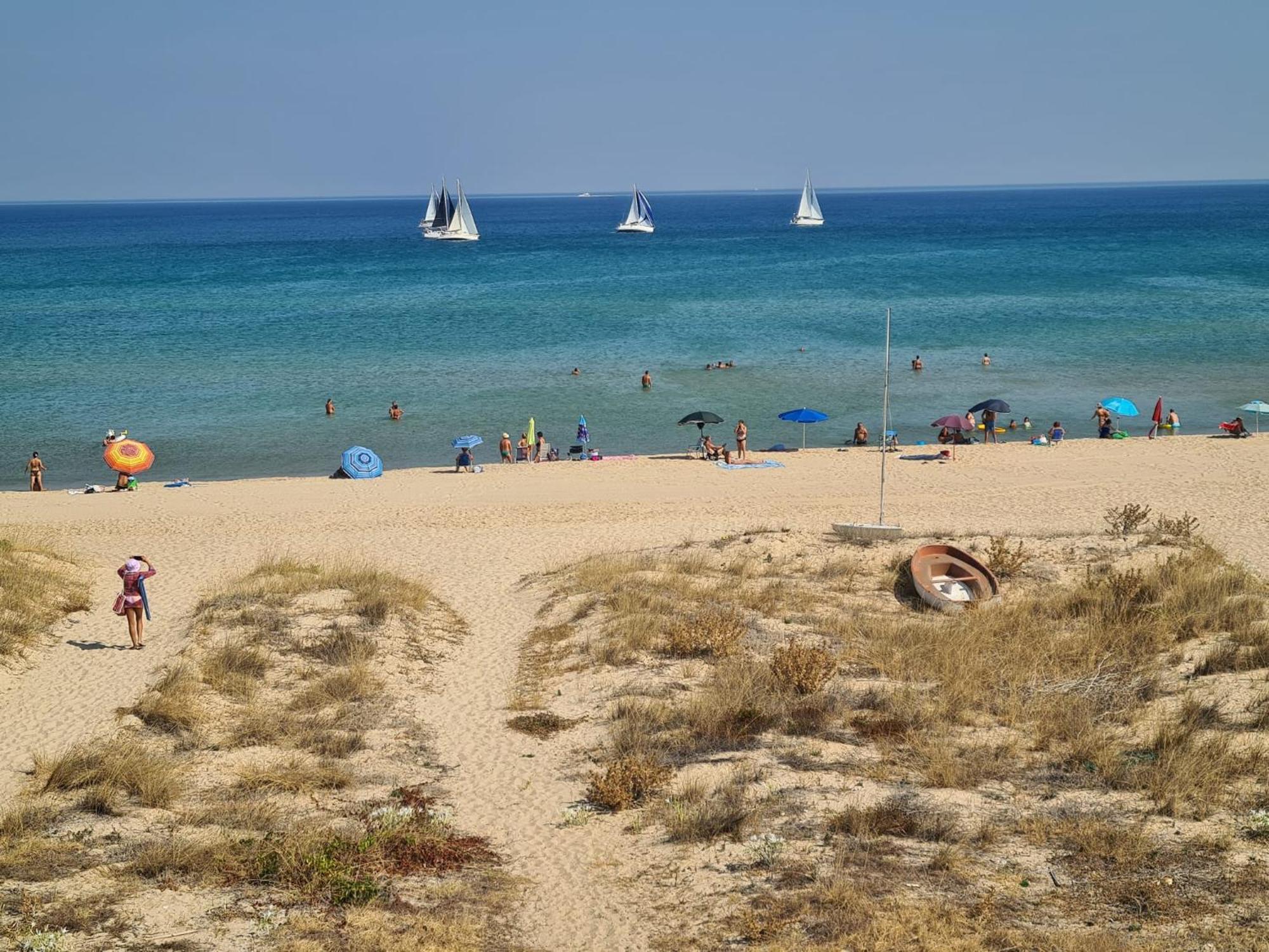 La Perla Sulla Spiaggia Alcamo Marina Exterior photo
